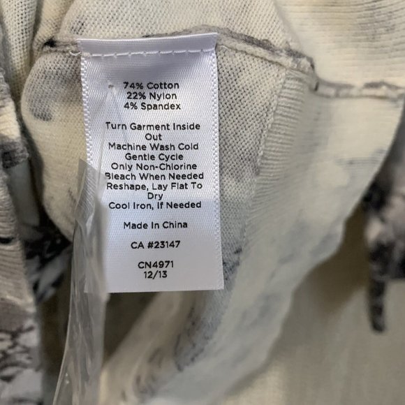 Talbots Cardigan White Gray Floral Print Long Sleeve Medium NEW - Picture 6 of 10